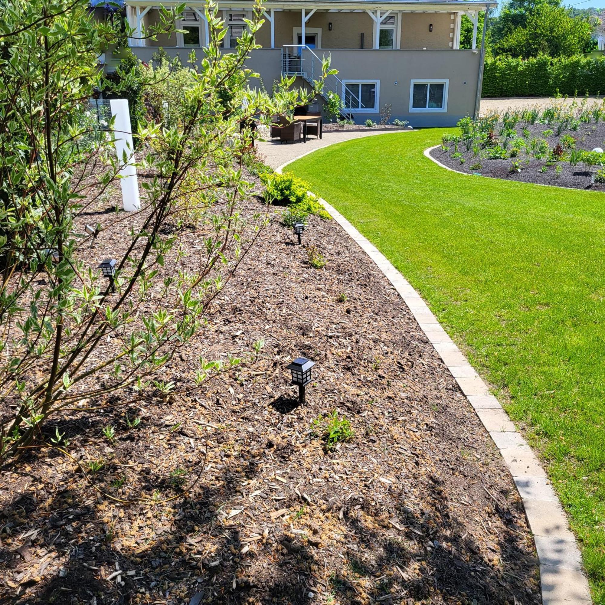 Komfort Ferienwohnungen Mit Wellness-Garten - Gaestehaus Am Bachlauf - Losheim Am See Luaran gambar