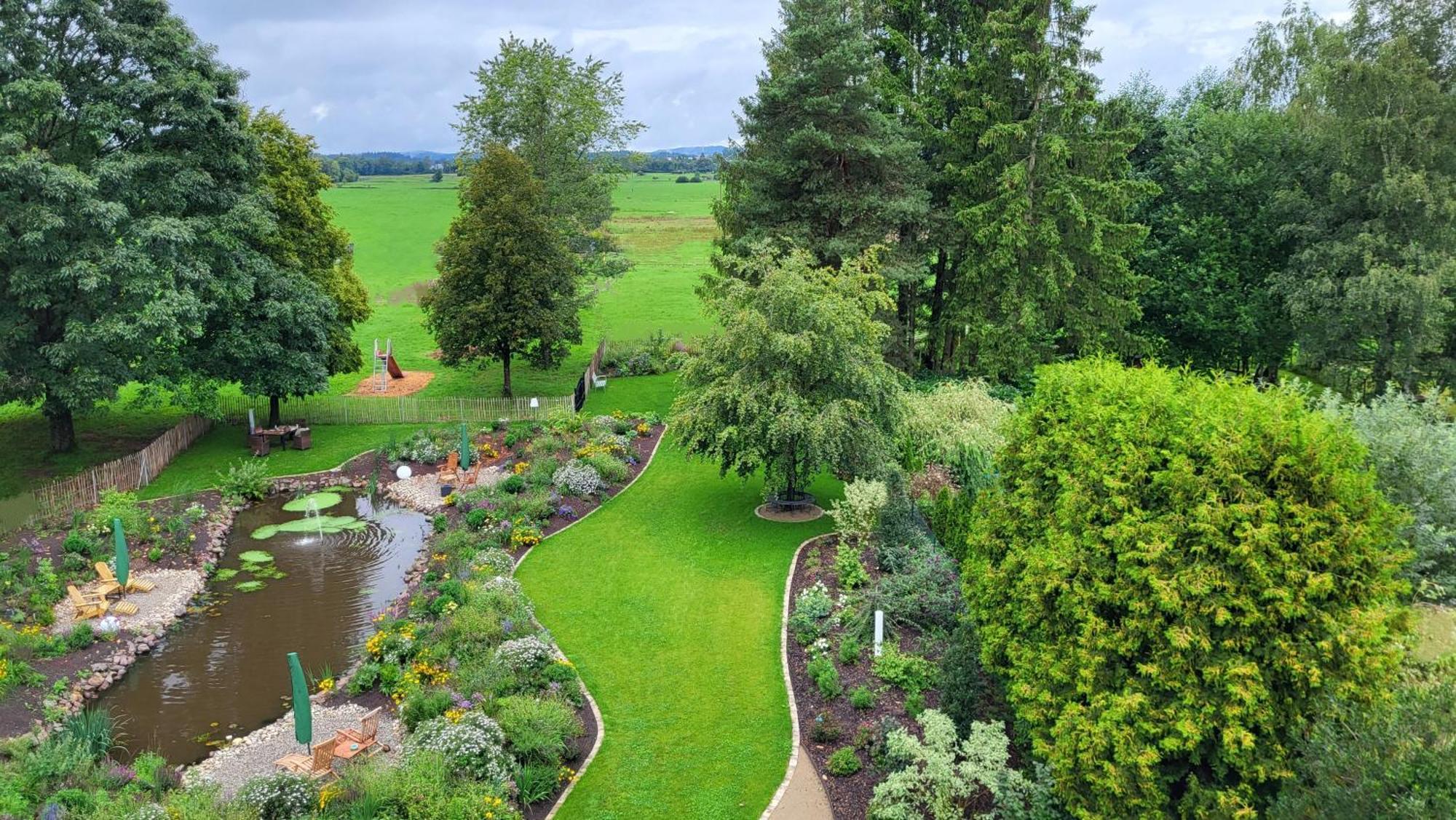 Komfort Ferienwohnungen Mit Wellness-Garten - Gaestehaus Am Bachlauf - Losheim Am See Bilik gambar